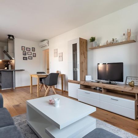 Gruene Ruhelage, 20 Minuten Ins Zentrum Und Parkgarage Viena Exterior foto