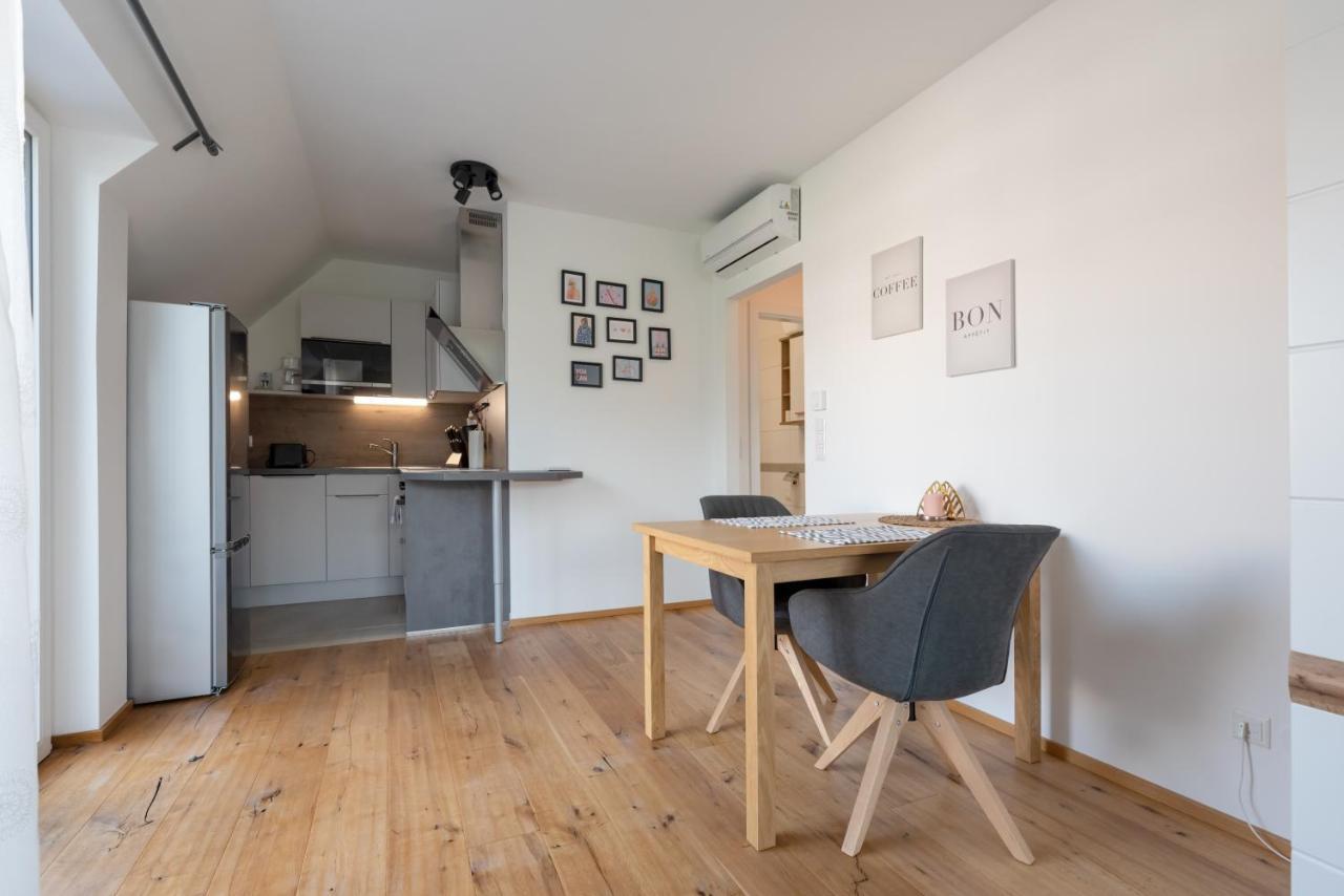 Gruene Ruhelage, 20 Minuten Ins Zentrum Und Parkgarage Viena Exterior foto
