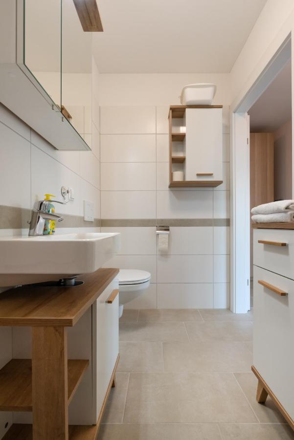 Gruene Ruhelage, 20 Minuten Ins Zentrum Und Parkgarage Viena Exterior foto