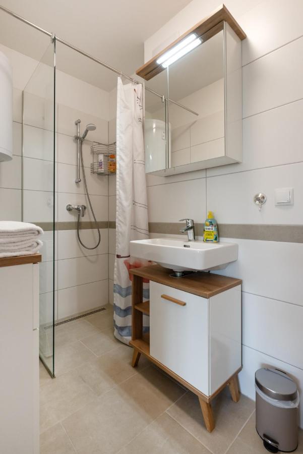Gruene Ruhelage, 20 Minuten Ins Zentrum Und Parkgarage Viena Exterior foto