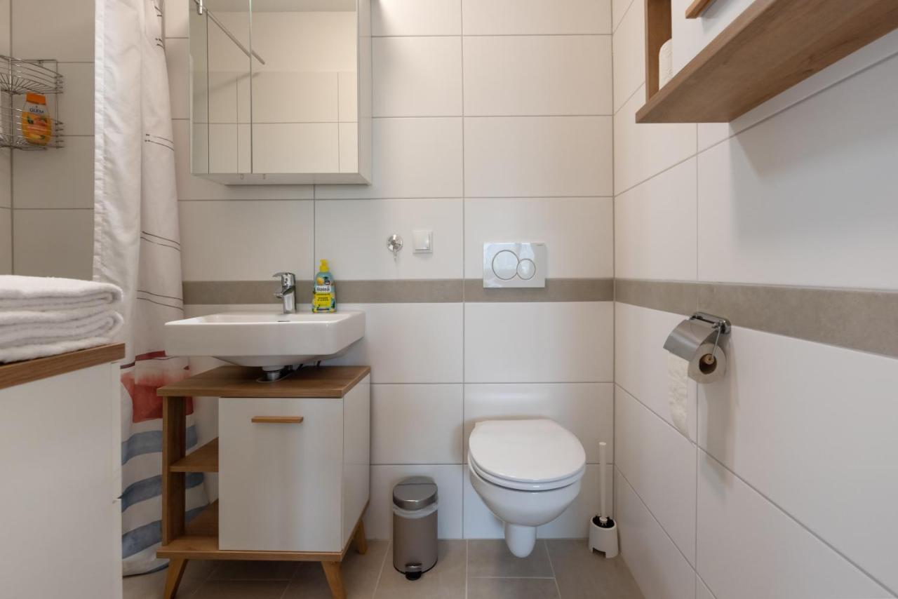 Gruene Ruhelage, 20 Minuten Ins Zentrum Und Parkgarage Viena Exterior foto